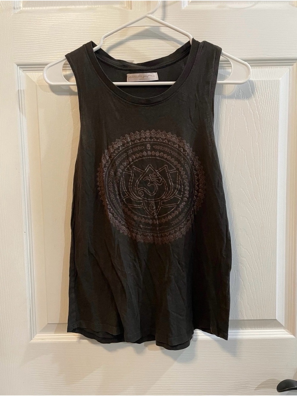 Spiritual Gangster Om Lotus Tank Top Small